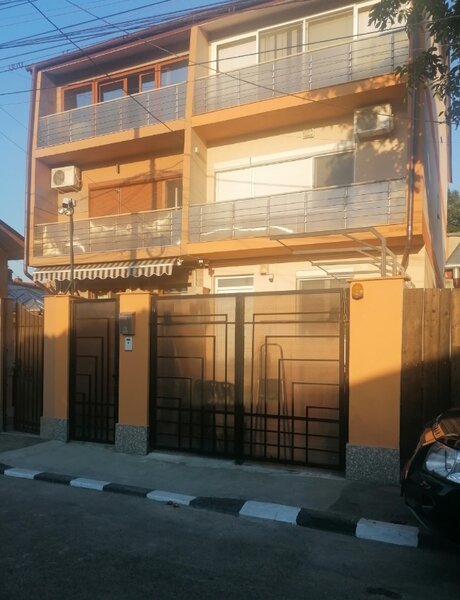 Cartierul 23 August, casa tip Duplex, Bucuresti, sector 3,